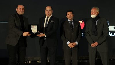  سيراميكا يكرم معتز البطاوي بعد حصوله على أفضل مدير رياضي