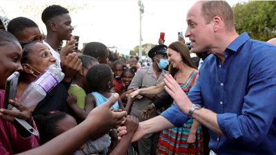 احتجاجات ضد الأمير وليام في جامايكا.. ومطالبات بتعويضات عن فترة العبودية |صور