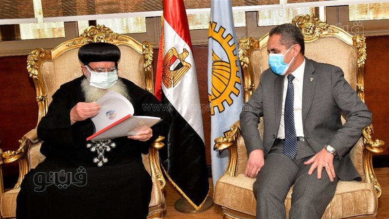 محافظ الغربية والأنبا