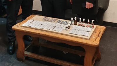 جمارك مطار القاهرة تحبط تهريب أقراص الترامادول المخدر