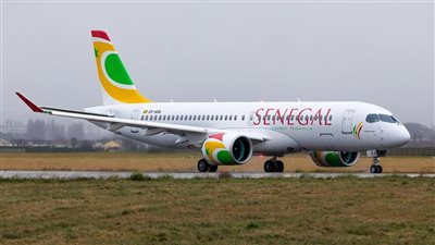 منتخب السنغال يصل مطار القاهرة على متن طائرة خاصة