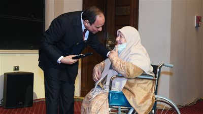 السيسي ينتصر للمرأة.. تكليفات وقرارات دعم وتمكين عظيمات مصر