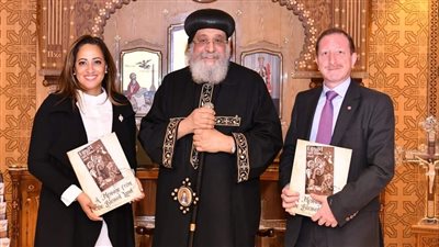  البابا تواضروس لنائب رئيس لجنة أوضاع مسيحيي الشرق بالبرلمان الفرنسي: قوة المصريين في وحدتهم