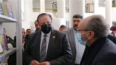 أمين المجلس الأعلى للثقافة يفتتح معرض الكتاب المسرحي بخصومات 40%
