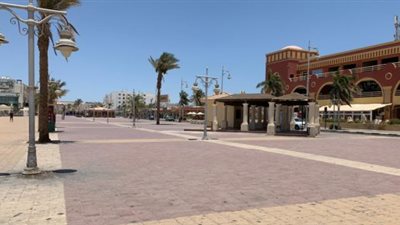 رئيس مدينة الأقصر يتابع استكمال مشروع تطوير الممشى السياحي 