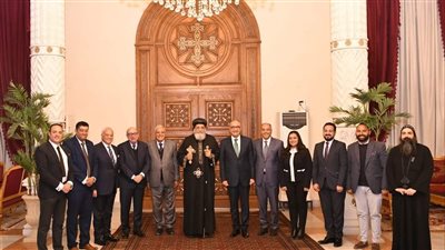 البابا تواضروس يتابع أعمال المكتب الفني مع المجتمعات العمرانية الجديدة