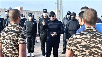  السيسي: ليس لدينا أي مشكلة في السلع الأساسية لشهور قادمة