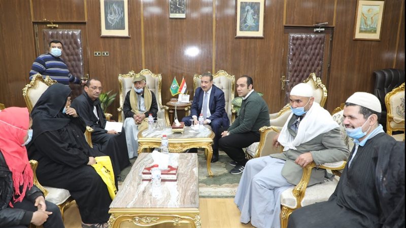 محافظ المنوفية مع