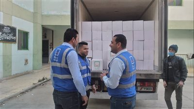 6 آلاف كرتونة غذائية ضمن قافلة وصل الخير لقرى حياة كريمة بالإسماعيلية | صور
