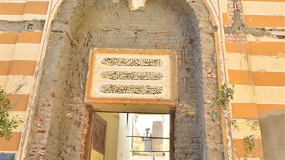 بعد شهرين من الحريق.. محافظ أسيوط يتفقد أعمال ترميم مسجد علم الدين الرباط 