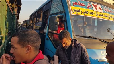 محافظ القليوبية يتابع انتظام تواجد الأتوبيسات استعدادا لنقل الركاب من محطة شبرا الخيمة| صور 