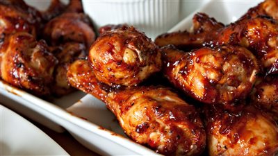  تجهيزات رمضان.. 10 تتبيلات مختلفة للدجاج تصلح للتفريز