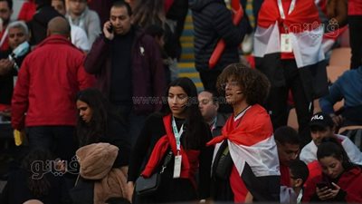 قبل مواجهة المنتخب مع السنغال بـ 3 ساعات.. مدرجات استاد القاهرة تقترب من الامتلاء | صور