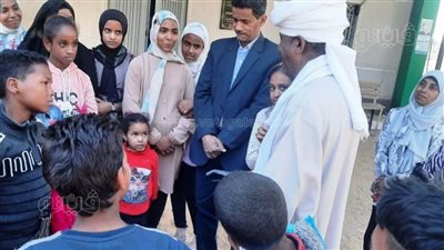 محافظ أسوان يوجه المسئولين بتنظيم زيارات ميدانية للطلاب للمشروعات الجارية |صور