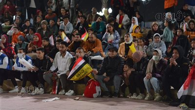 المسرح الروماني بمركز شباب الجزيرة كامل العدد خلال مباراة مصر والسنغال | فيديو وصور
