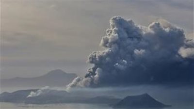 مشاهد مرعبة لانفجار بركان تال في الفلبين| فيديو