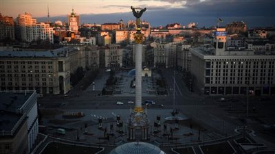  روسيا تسيطر على بلدة قرب تشرنوبيل.. وحظر التجول الليلي يعود لكييف