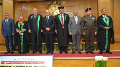 وزير التنمية المحلية يشارك في مناقشة رسالة الدكتوراة لمحافظ الوادي الجديد بأكاديمية ناصر العسكرية