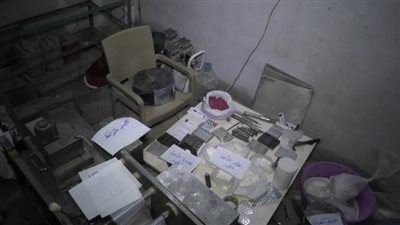 بقيمة 10 ملايين جنيه.. مداهمة مصنع ترامادول في الجيزة | صور 