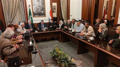 رئيس الوفد يقرر إدراج لجنة مستقلة باسم اتحاد العمال ضمن تشكيل هيئات الحزب