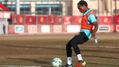 مران الأهلي.. محمد هاني وبيرسي تاو يشاركان في التدريبات الجماعية