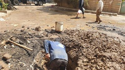 إصلاح كسور بخطوط مياه بالعمرانية و رفع كفاءة الإنارة |صور