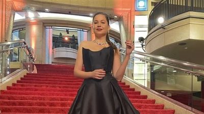 ريا أبي راشد تتألق بالأسود في حفل الأوسكار 2022