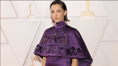 إطلالة غير موفقة لـ نايومي سكوت في حفل الأوسكار 2022