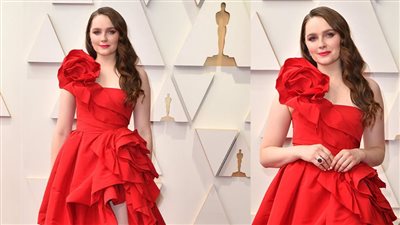 إطلالة راقية لـAmy Forsyth على ريد كاربت حفل جوائز أوسكار 2022 | صور