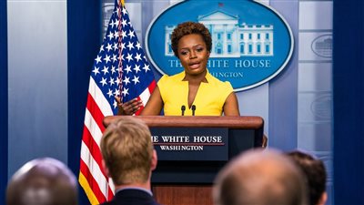 إصابة نائبة السكرتير الصحفي للبيت الأبيض بكورونا 