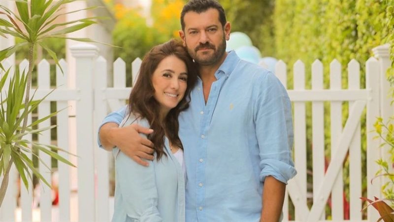 عمرو يوسف وزوجته