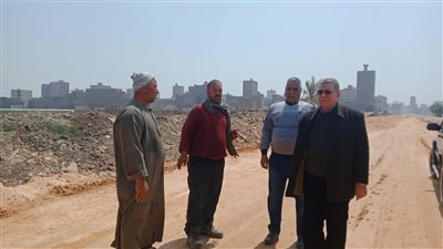 بدء أعمال رصف الطريق الدائري بمركز أبوقرقاص بالمنيا