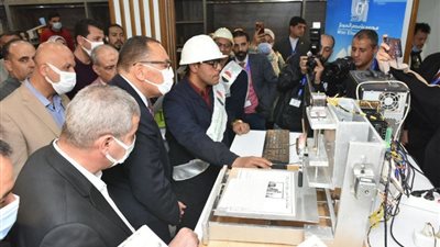 افتتاح معرض منتجات مدارس التعليم المزدوج بالشرقية