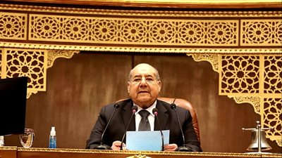  رئيس مجلس الشيوخ يهنئ المصريين بشهر رمضان.. ويرفع الجلسات حتى 10 أبريل