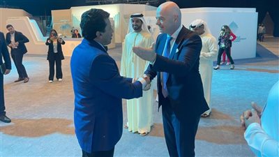 وزير الشباب والرياضة يلتقى رئيس الفيفا.. تعرف على التفاصيل 