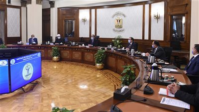 مدبولي في اجتماع لجنة مواجهة الأزمة العالمية: توافر أرصدة مطمئنة للسلع الأساسية.. و400 نقطة لاستقبال القمح المحلي