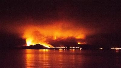  حريق هائل في جزيرة اسكتلندية|صور