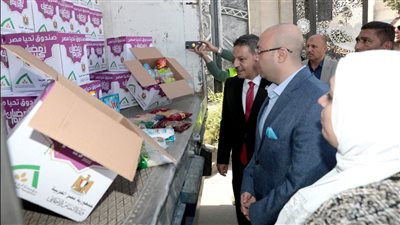 محافظ بني سويف يستقبل قافلة 