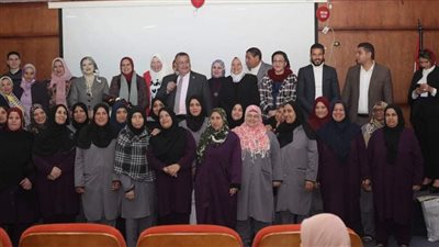 معاهد النيل العليا والقومي للمرأة بالدقهلية يقيمان احتفالا بعيد الأم | صور 