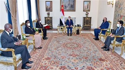 بسام راضي: الرئيس يستقبل وزيري الخارجية والشباب بجمهورية أنجولا.. السيسي يؤكد الأهمية التي توليها مصر لتعزيز العلاقات في مختلف المجالات لا سيما التبادل التجاري والاستثمار والتعاون الأمني والعسكري
