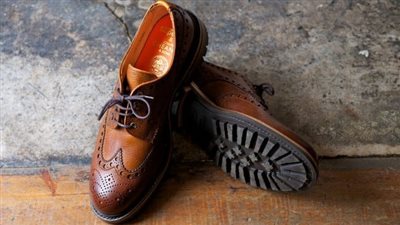 تفسير حلم الحذاء المعكوس فى المنام وعلاقته بارتكاب الأخطاء ومخالفة التقاليد 