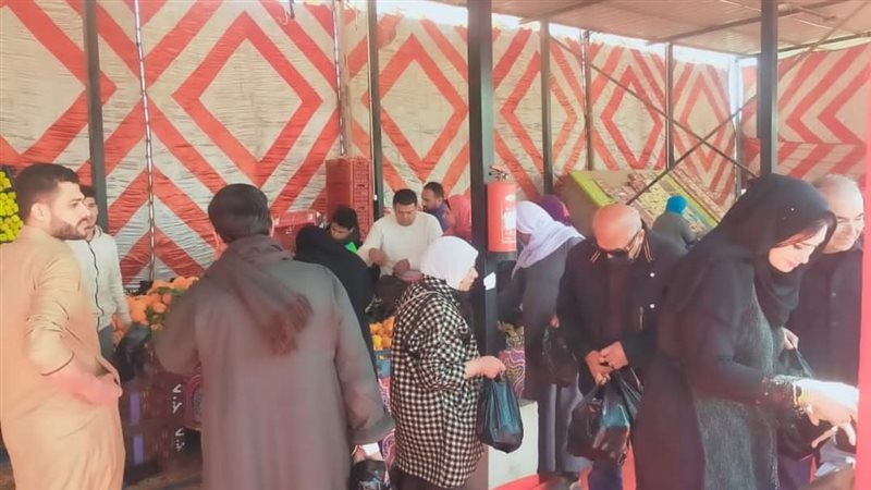إقبال من المواطنين
