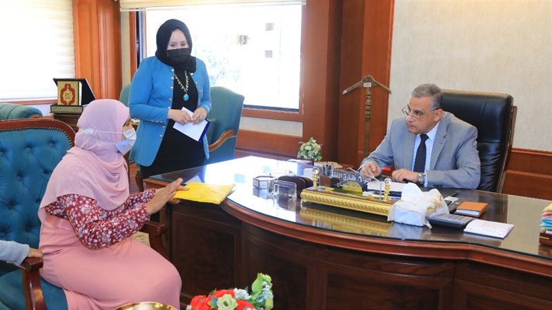 محافظ سوهاج ونائبه