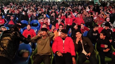 احتشاد الجماهير في استاد المنصورة لمشاهدة مباراة مصر والسنغال|صور 