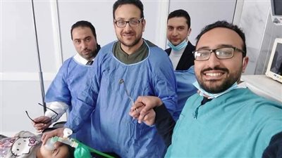 فريق طبي بمستشفي دكرنس بالدقهلية يستخرج عملة معدنية ابتلعتها طفلة 