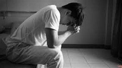 تفسير رؤية شخص حزين فى المنام وعلاقته بالخير والرزق القريب