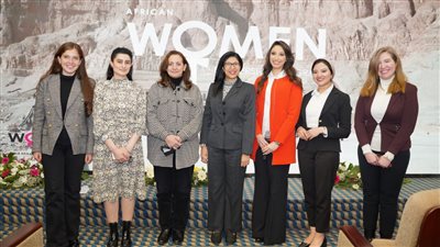 هالة السعيد: تمكين المرأة على قمة أولويات الحكومة