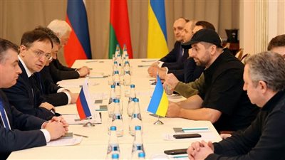 روسيا تشترط رفع العقوبات.. وأوكرانيا تطلب الانسحاب.. إلى أين تتجه المفاوضات بين موسكو وكييف؟ 