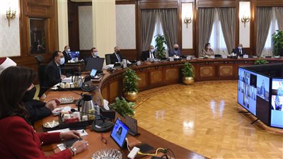 الوزراء: الحبس سنتين وغرامة 20 ألف جنيه عقوبة استغلال المسنين