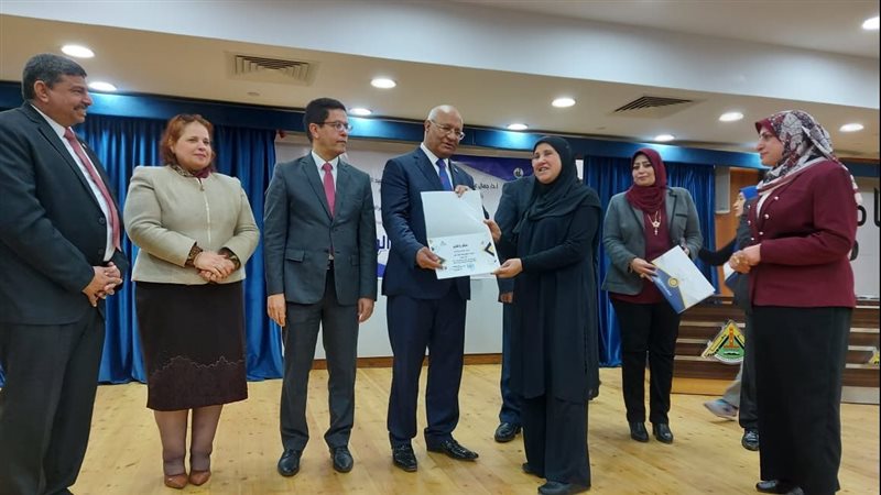 جامعة بنها 
